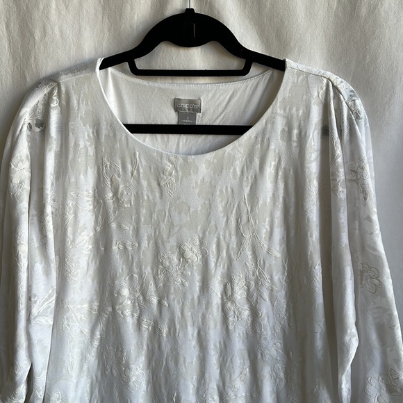 Chico’s white lined subtle floral print top with elbow-length sleeves, sz 3 (XL) - Picture 2 of 7
